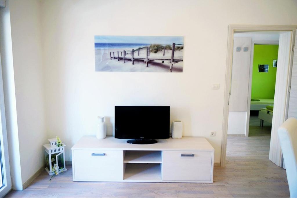 Leona Apartment Pula Ngoại thất bức ảnh