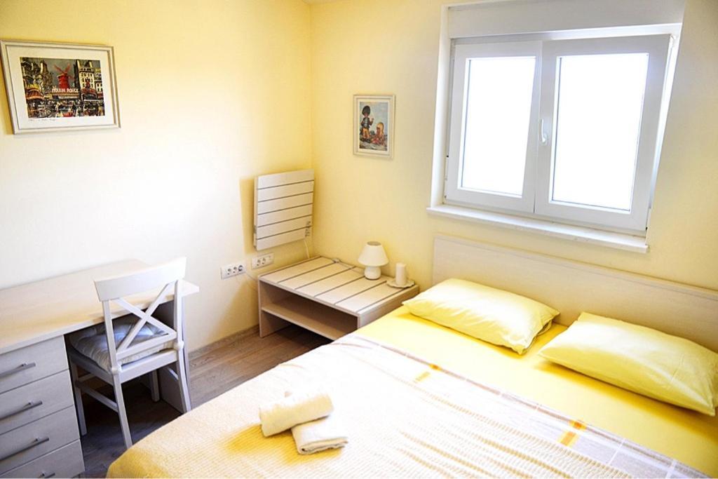 Leona Apartment Pula Ngoại thất bức ảnh